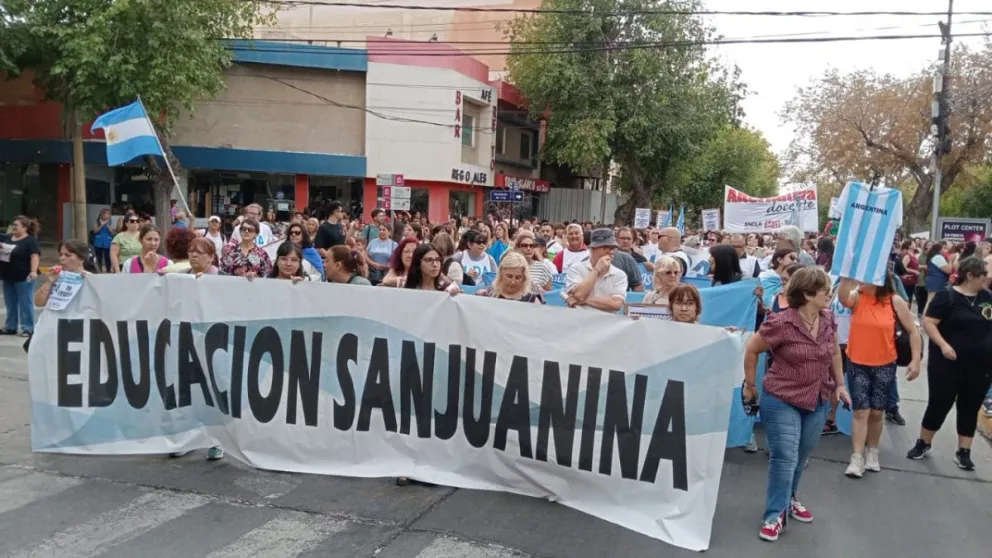 Giro del Gobierno: ahora, la ministra de Educación confirmó que descontarán el día a quienes hagan paro el 5 de marzo. 