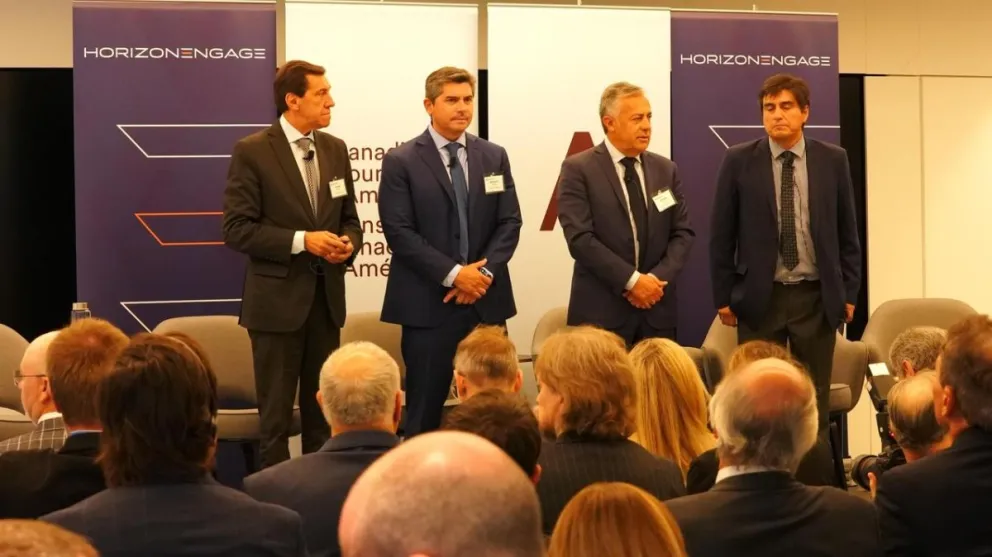 El gobernador participó del evento que reúne a las principales empresas de Canadá. 