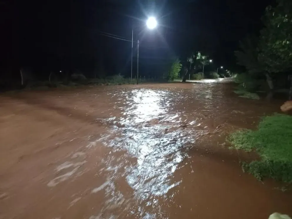 Inundación en el departamento Jáchal por el temporal.