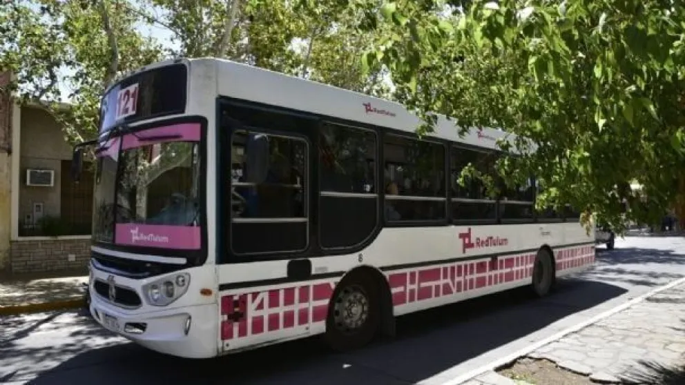 Los empresarios decidieron pagar la deuda a choferes en 6 cuotas para evitar el paro de colectivos