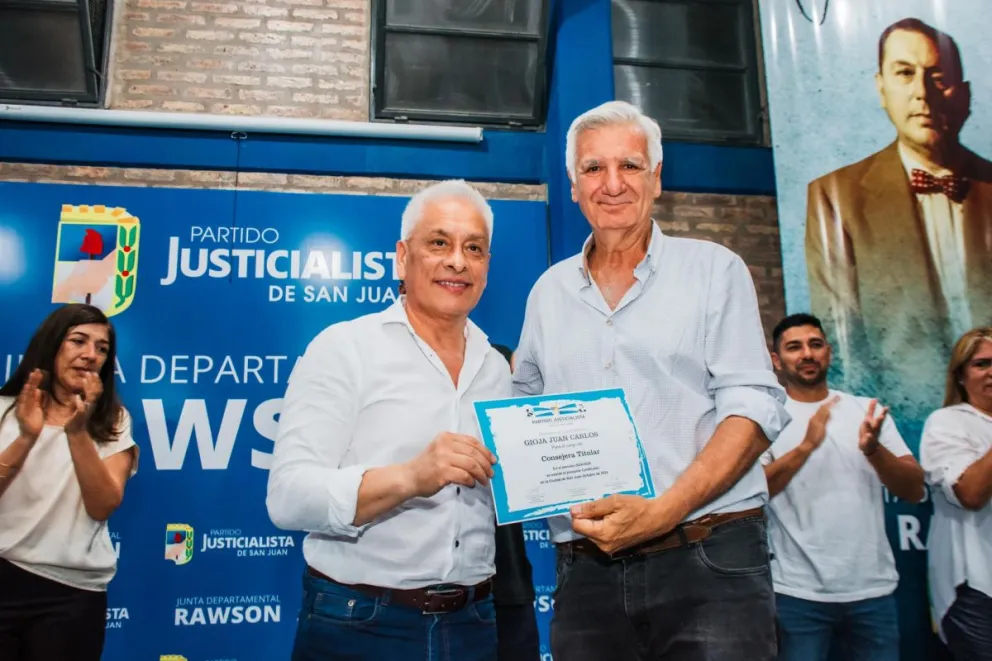Trayectoria. Juan Carlos Gioja participó de varias asunciones de autoridades de Junta. El exintendente de Rawson es consejero titular del partido.