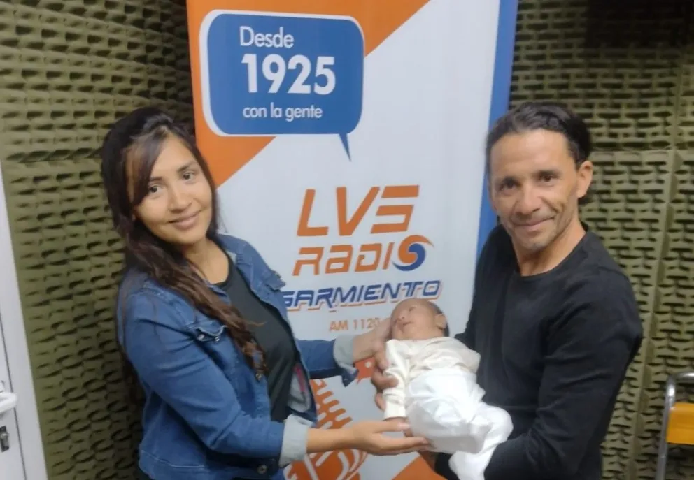 Puro amor. Leonela Yudica, junto a su hija de dos meses, Alma, y su pareja, Gustavo Milla.