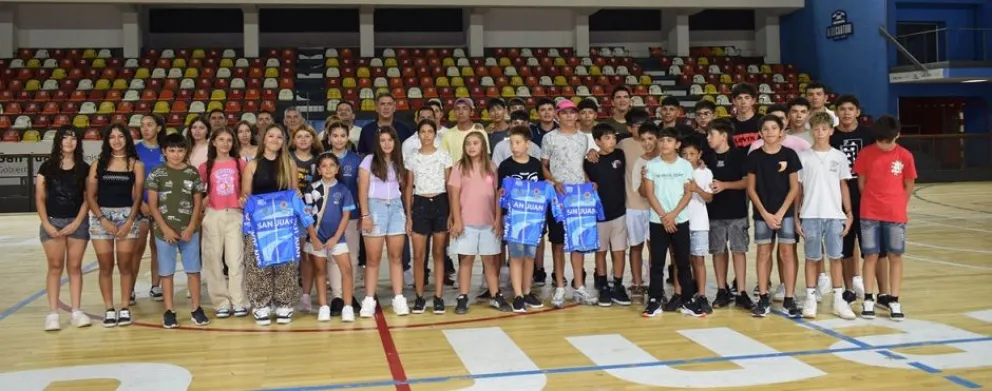 Con 39 ciclistas, presentaron a la Selección Sanjuanina que viajará al Campeonato Argentino de Ruta