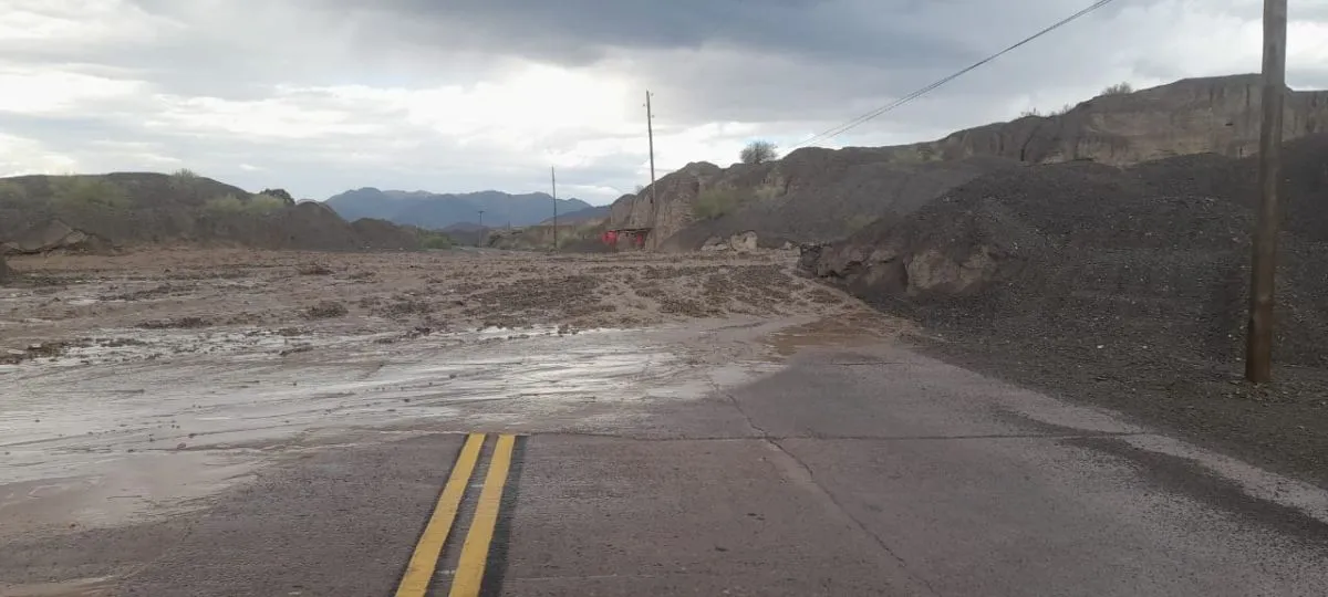 Temporal de lluvia y granizo en Calingasta: se encuentra cortada la ...