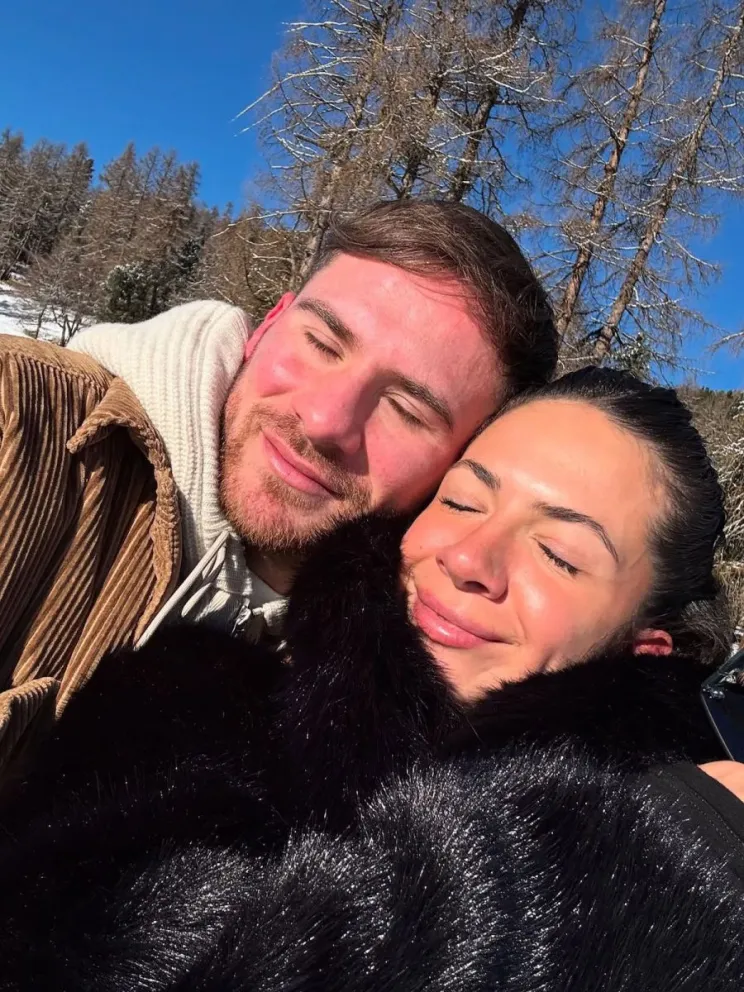 Alexis Mac Allister y Ailén Cova confirmaron que van a ser padres. 