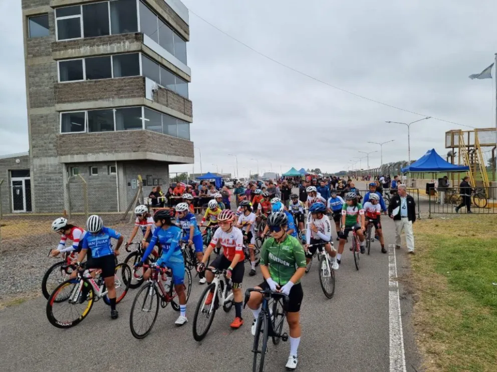La Sanjuanina pedaleó fuerte en Junín y arrasó en el Campeonato Argentino de Ruta Menores y Junior (Fotos FACPyR)