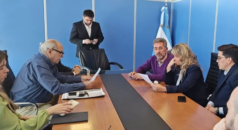 Discusiones. El Sindicato Médico y las autoridades de Salud Pública tuvieron sus discusiones salariales en conciliación obligatoria. El gremio tomó medidas de fuerza y el Gobierno acudió a la Justicia y logró frenarlas.