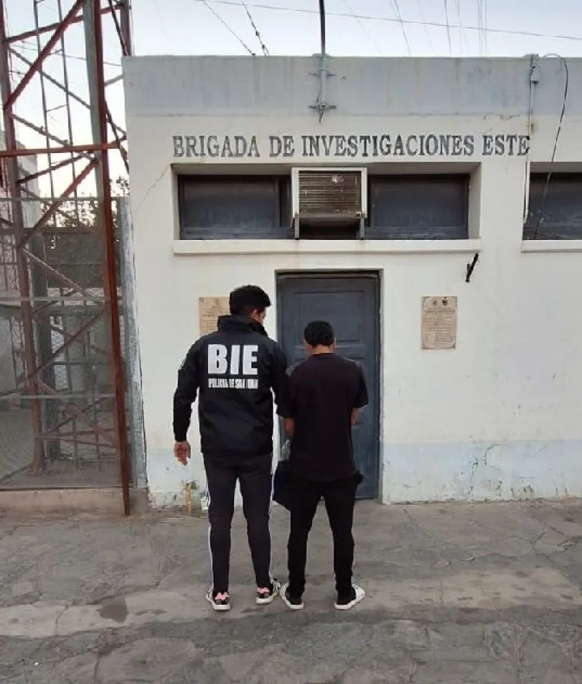 Detienen a un hombre en Caucete tras huir por el robo de un estéreo