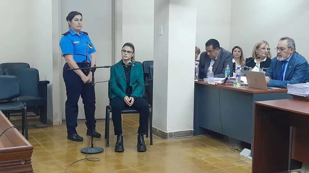En el banquillo. Luciana Bustos, de 34 años, enfrente una dura pena en caso de ser encontrada culpable. (Fotos 0264Noticias)