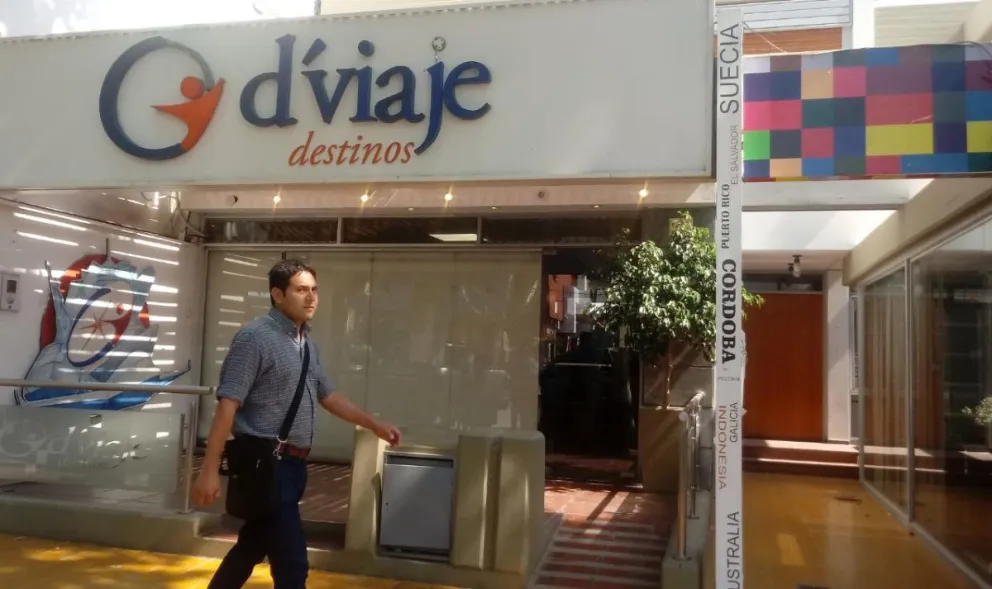 A fines del 2018, D' Viajes Destinos fue el centro de la polémica por una presunta estafa millonaria.  