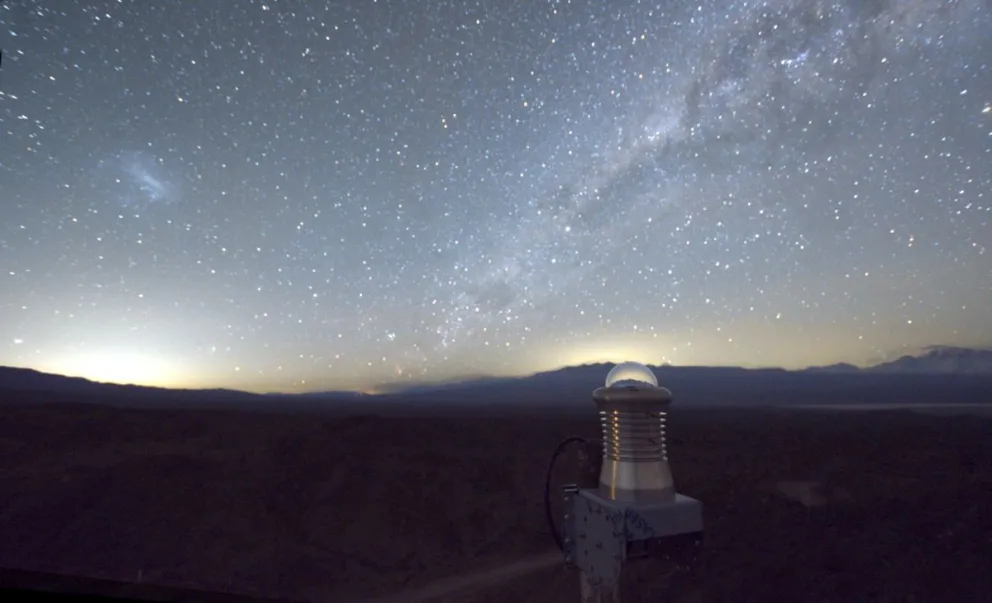 Cámara o minitelescopio de la red FRIPON en Calingasta, San Juan. Foto: gentileza Eric González. 
