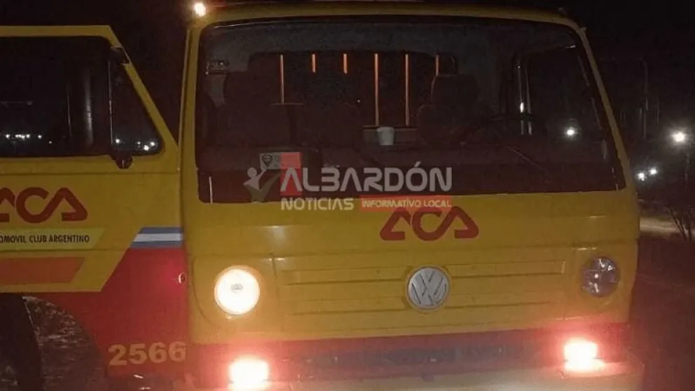 Un camionero murió tras descompensarse mientras conducía un camión grúa. 