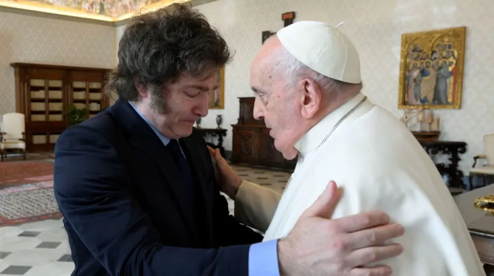 Milei viajará este jueves a Roma para asistir al funeral del papa Francisco
