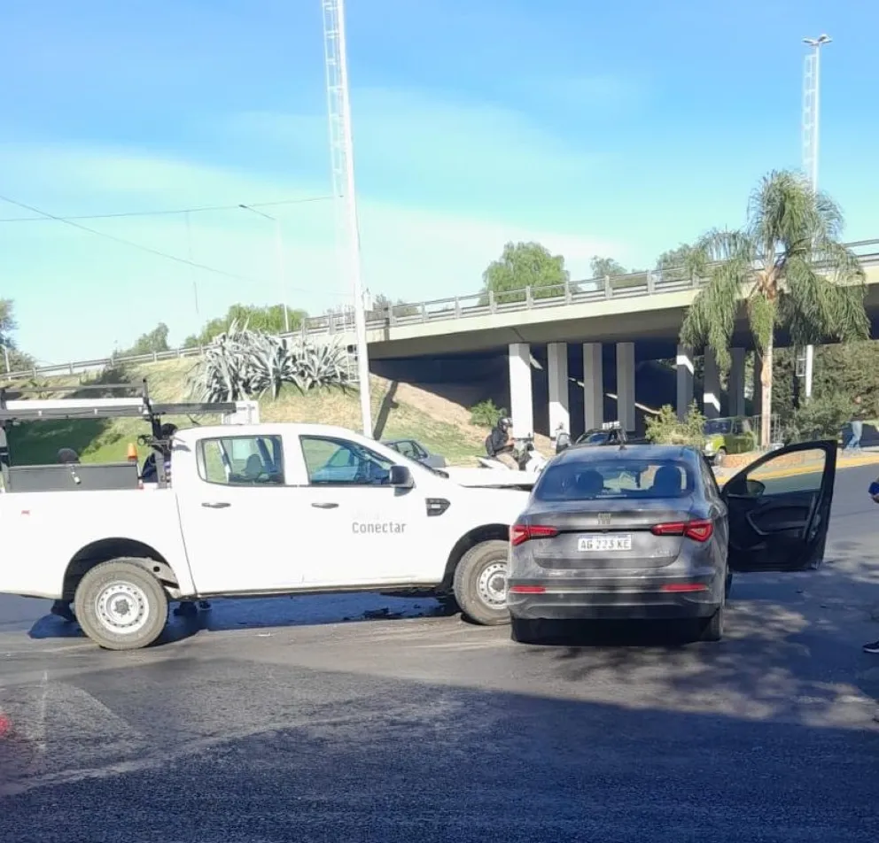 Con minutos de diferencia, se produjeron dos accidentes a metros de distancia (Fotos 0264Noticias)