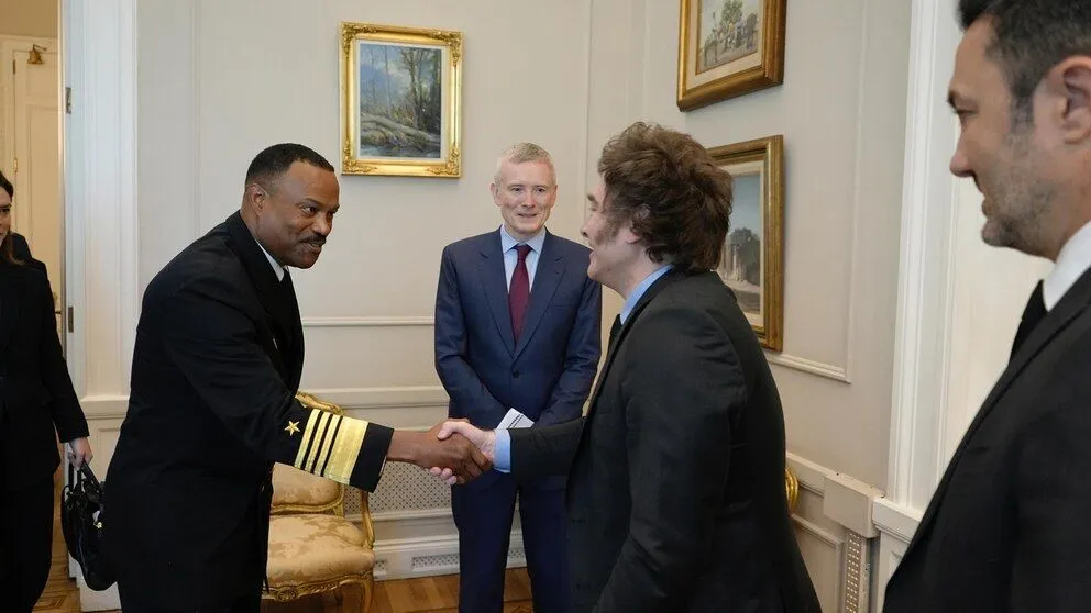 Previo a reunirse con Milei, el titular del Comando Sur de los Estados Unidos, Alvin Holsey, estuvo con el ministro de Defensa, Luis Petri.