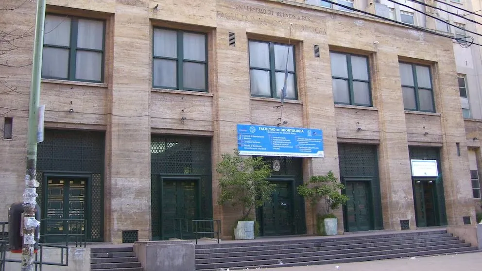 Investigan una estafa millonaria a dos facultades de la UBA.