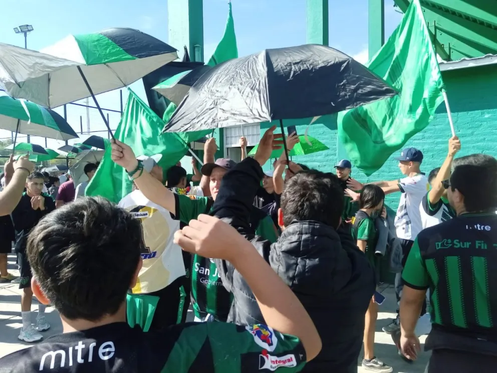 Con gran marco de público, los hinchas copan el Hilario Sánchez (Fotos 0264Noticias)
