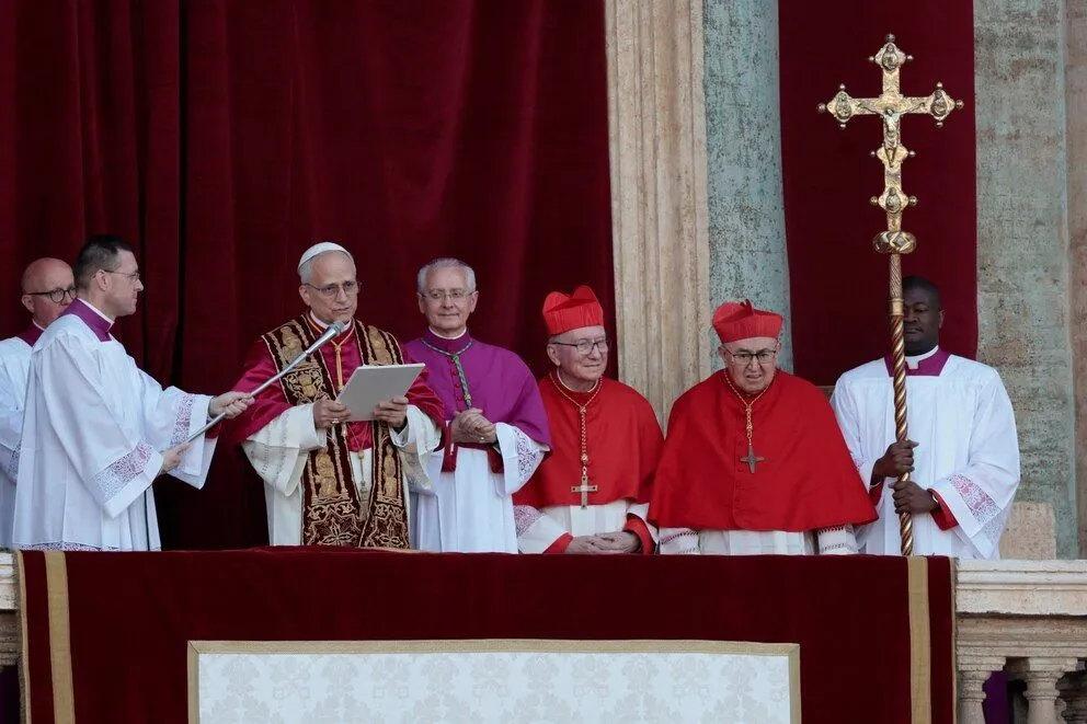 El primer mensaje de León XIV: un “llamado a la paz” y agradeció a Francisco