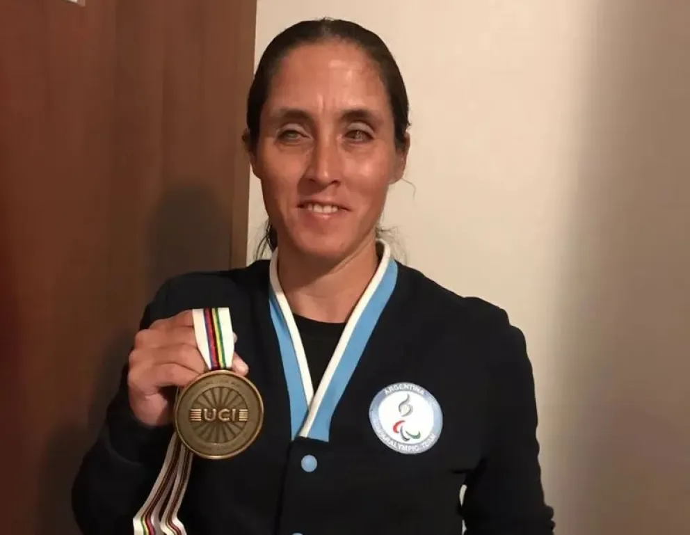 PARACICLISMO: María José “Majo” Quiroga, la ciclista sanjuanina recibió la medalla de bronce que le correspondía por su actuación en el Mundial de Pista 2022, celebrado en Francia.