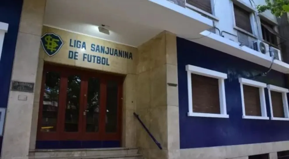 La Liga Sanjuanina responde tras las acusaciones por apuestas y violencia en el fútbol local.