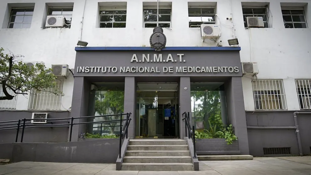 ANMAT inhibirá a HLB Pharma Group por "graves irregularidades" en sus productos y presentará una denuncia penal. 
