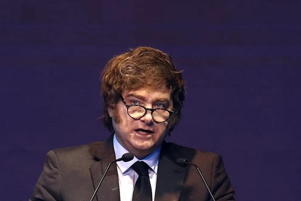 El presidente Javier Milei no viajará a Roma para la asunción de León XIV por cuestiones de agenda. 