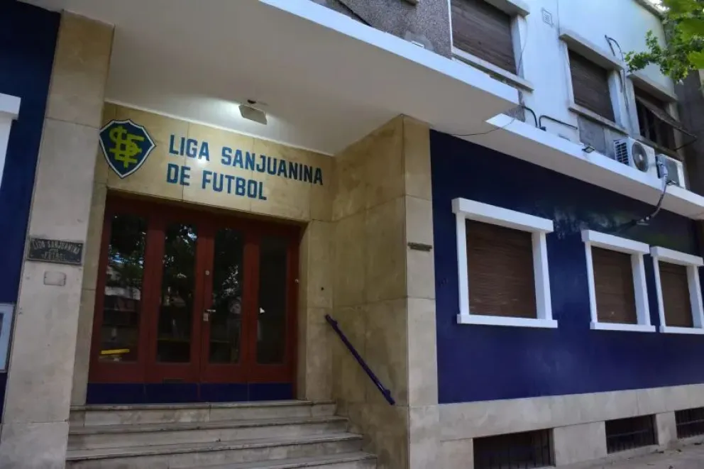 ¿Quién va a devolverle la dignidad al fútbol sanjuanino?.
