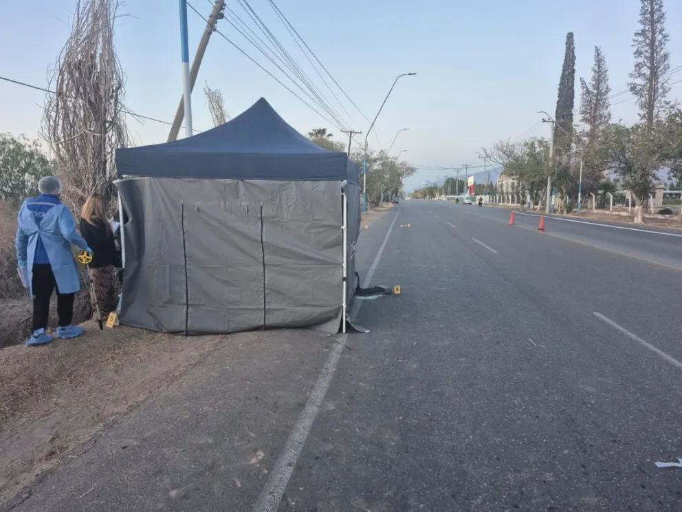 Tragedia en Pocito: un joven murió al chocar contra una pilastra. 