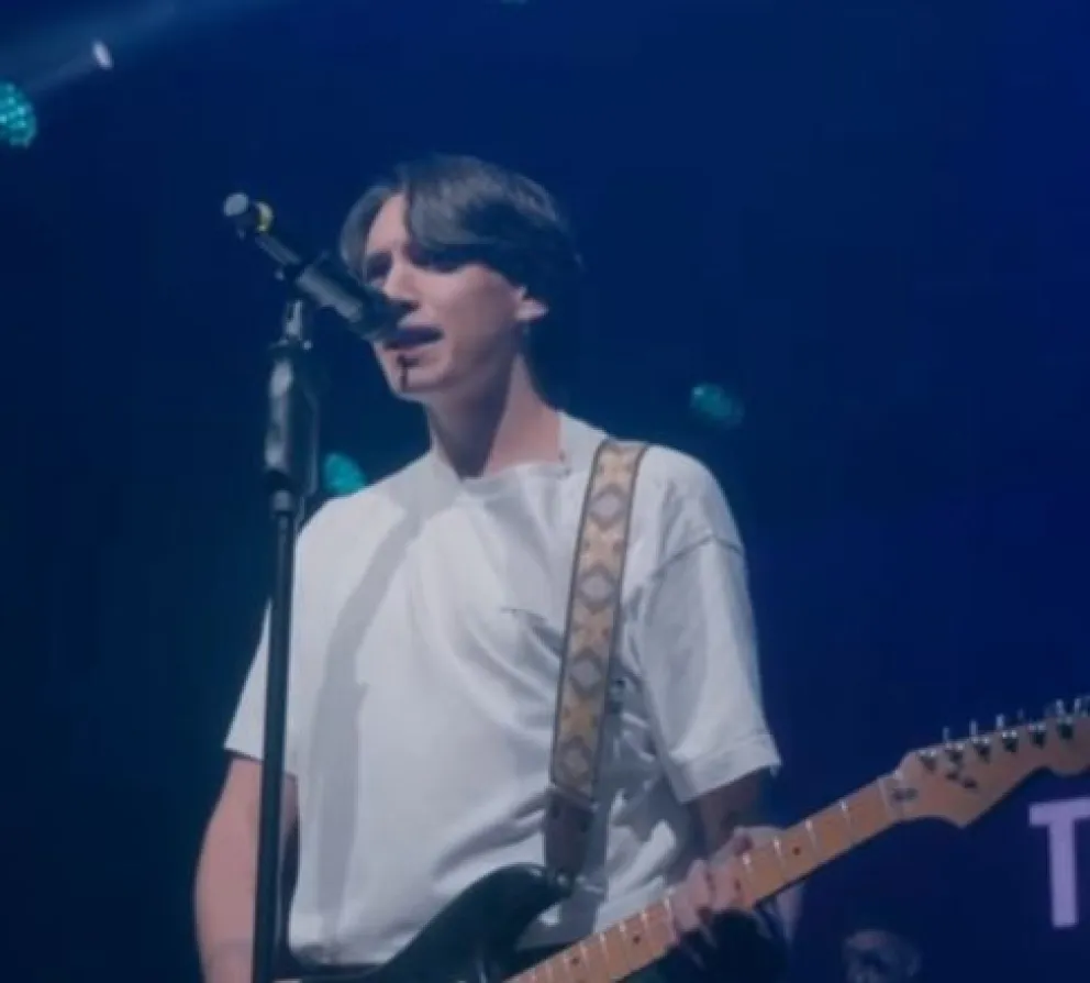 La Barra presentó nuevas canciones y estrenó cantante en San Juan. 