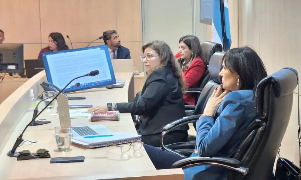 Tribunal. La sanjuanina Eliana Rattá (al centro) preside el Tribunal Oral. Está acompañada de las puntanas Gretel Diamante y Carolina Pereira.