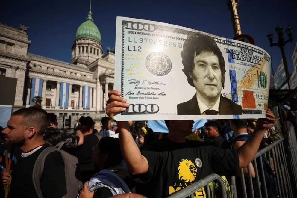 A cuánto podría llegar el dólar en la segunda mitad del año según el mercado. 