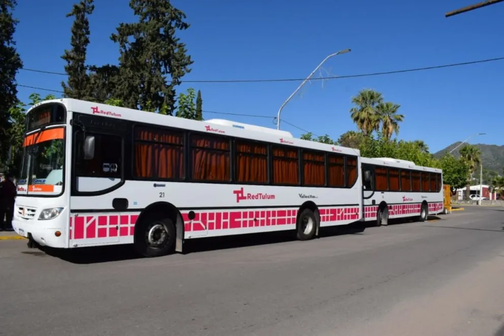 Aquellos docentes y alumnos que participen del desfile tendrán boleto gratis. 