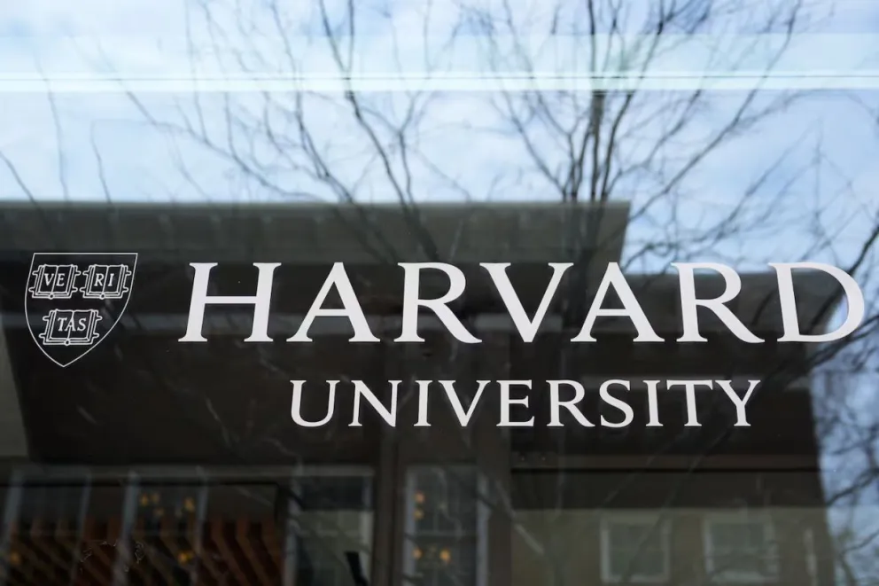 Por disposición de Trump, la Universidad de Harvard no podrá recibir más estudiantes extranjeros. 