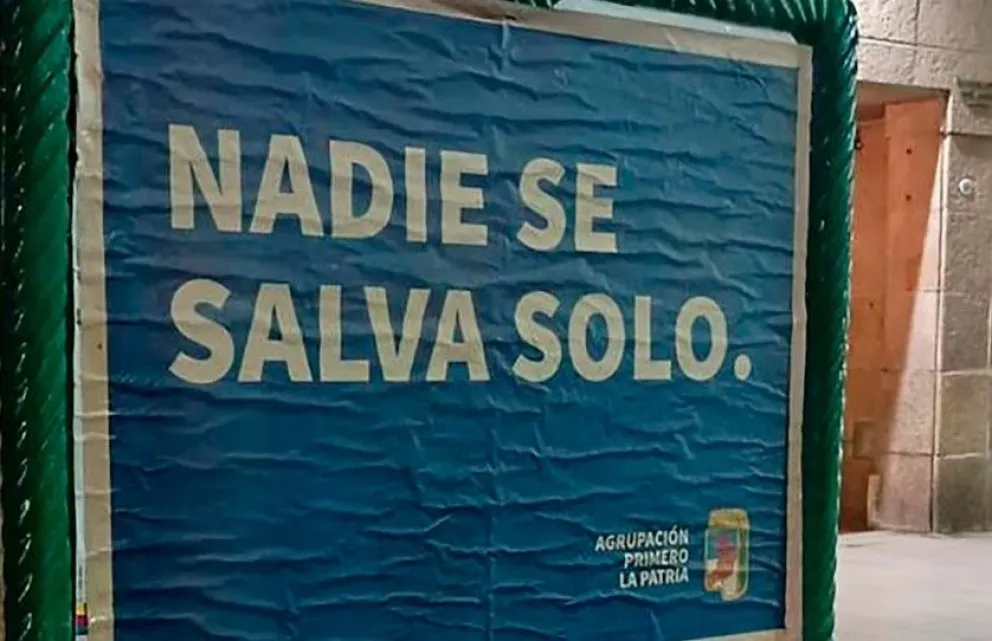 Uno de varios. El afiche con uno de los lemas de la nueva agrupación peronista, en plena Capital Federal.