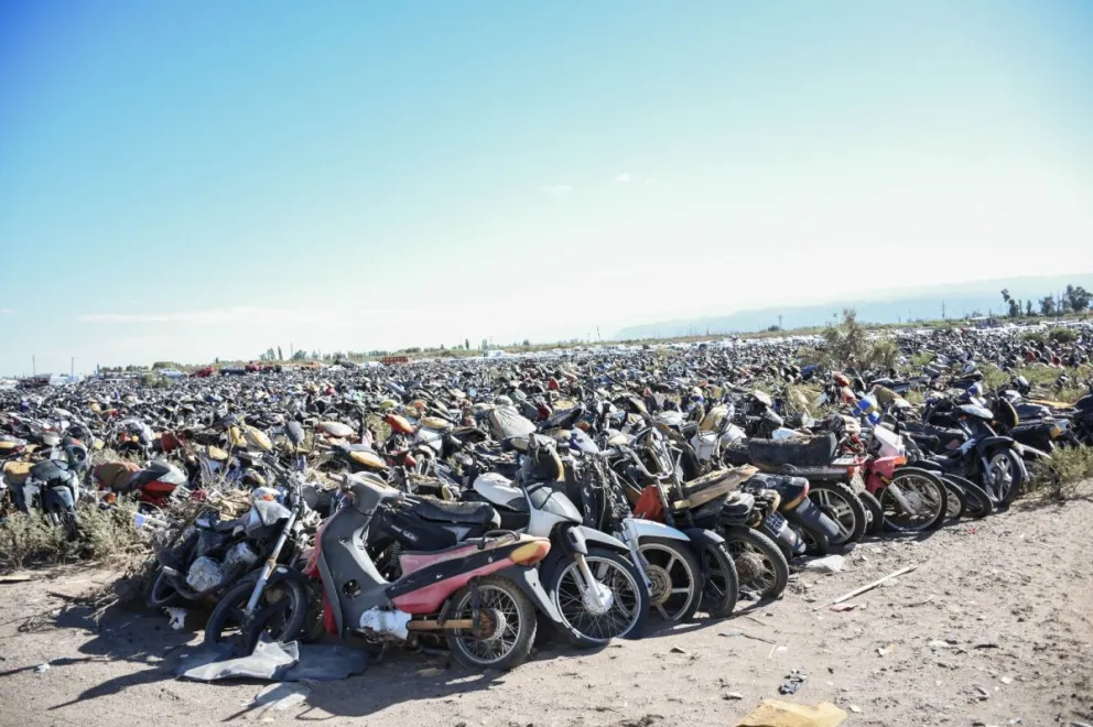 El Depósito Judicial de 9 de Julio está atestado de motos, además de autos y camionetas.