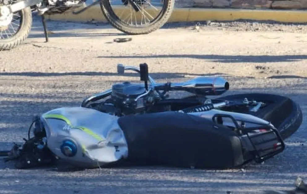 Un motociclista perdió la vida tras chocar en la intersección de Calle 10 y Mendoza.