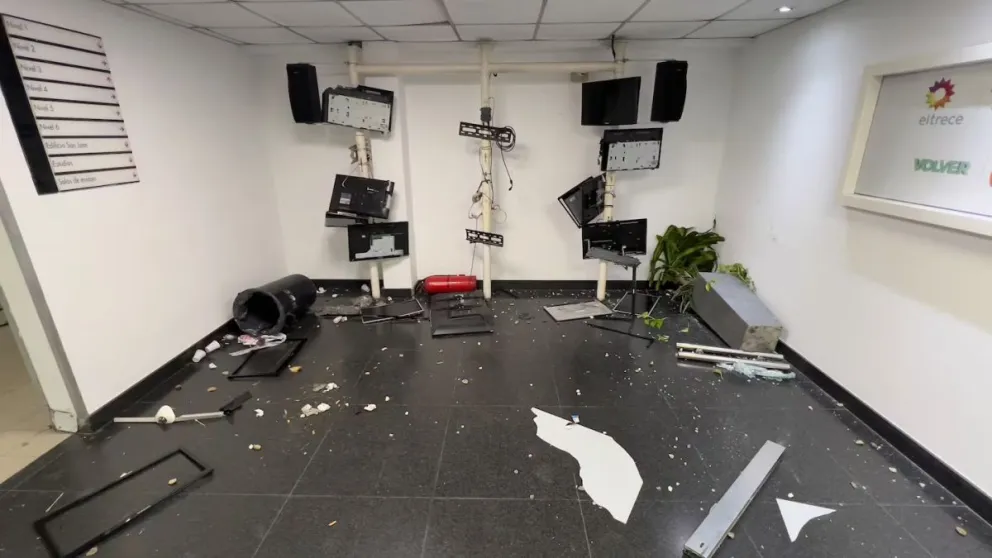 Detuvieron a un hombre por los destrozos en el edificio de TN y eltrece. 