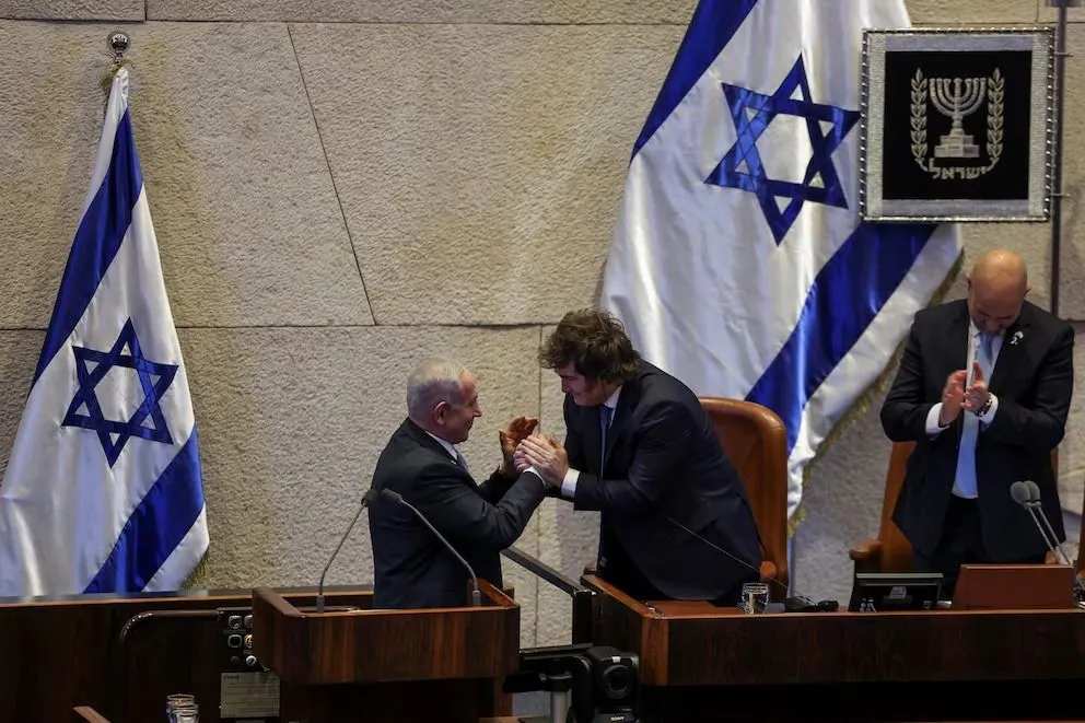 En su último día en Israel, Milei recibe el premio Nobel Judío y firma el memorando por la democracia y la libertad con Netanyahu. 