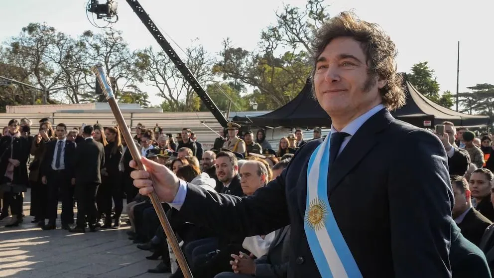 Javier Milei encabezará el Día de la Bandera en Palermo y deja vacante el tradicional acto en Rosario.