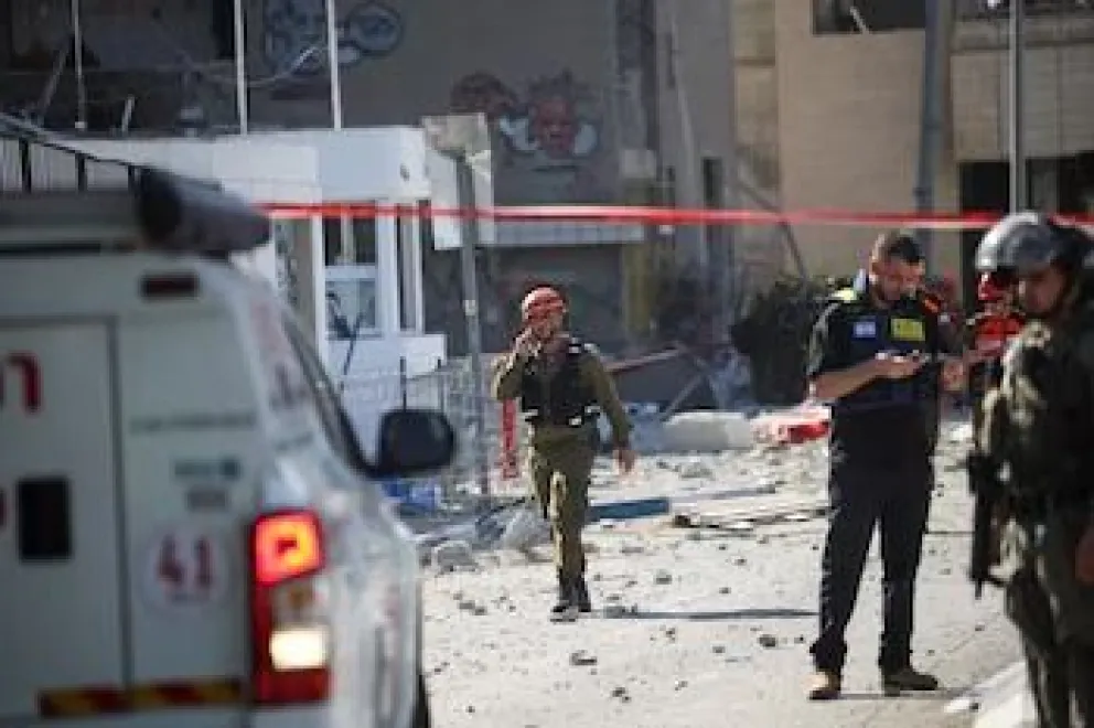 Irán lanzó otra andanada de misiles contra Israel: hay al menos 17 heridos, dos de ellos en grave estado.