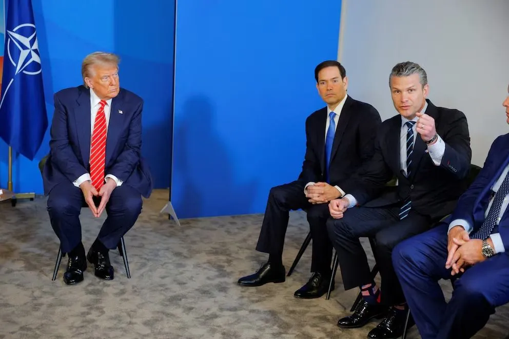 Trump habló sobre el informe del Pentágono que evaluó los daños al programa nuclear iraní y comparó el ataque a Fordow con el de Hiroshima. 
