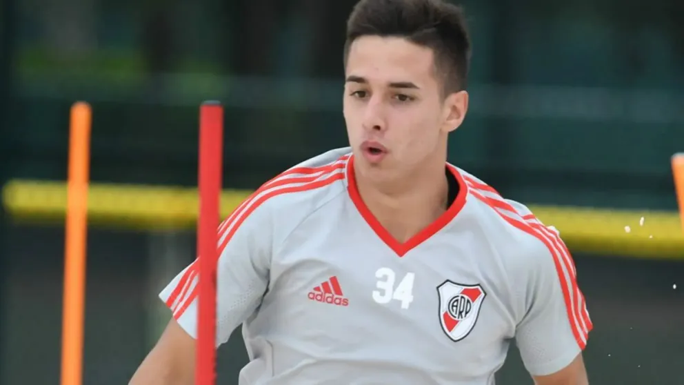 Fugaz. Su paso por River en el 2018, cuando no llegó a jugar minutos oficiales en el equipo de Núñez.