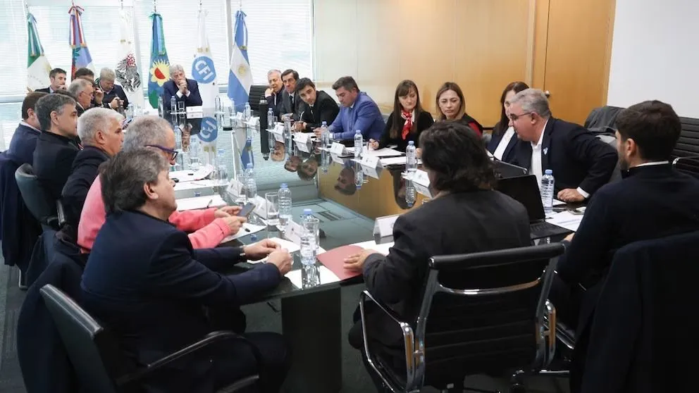 El Gobierno no logra recomponer su relación con las provincias y se tensa la pelea por los fondos. 