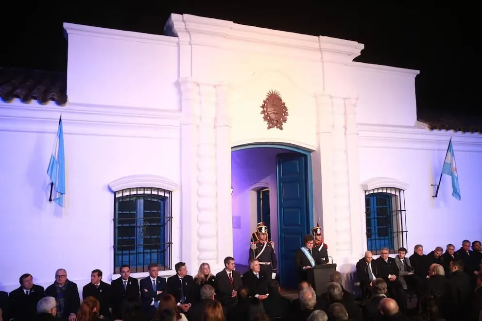 Un año después del Pacto de Mayo, Milei vuelve a Tucumán con un apoyo reducido de los gobernadores. 