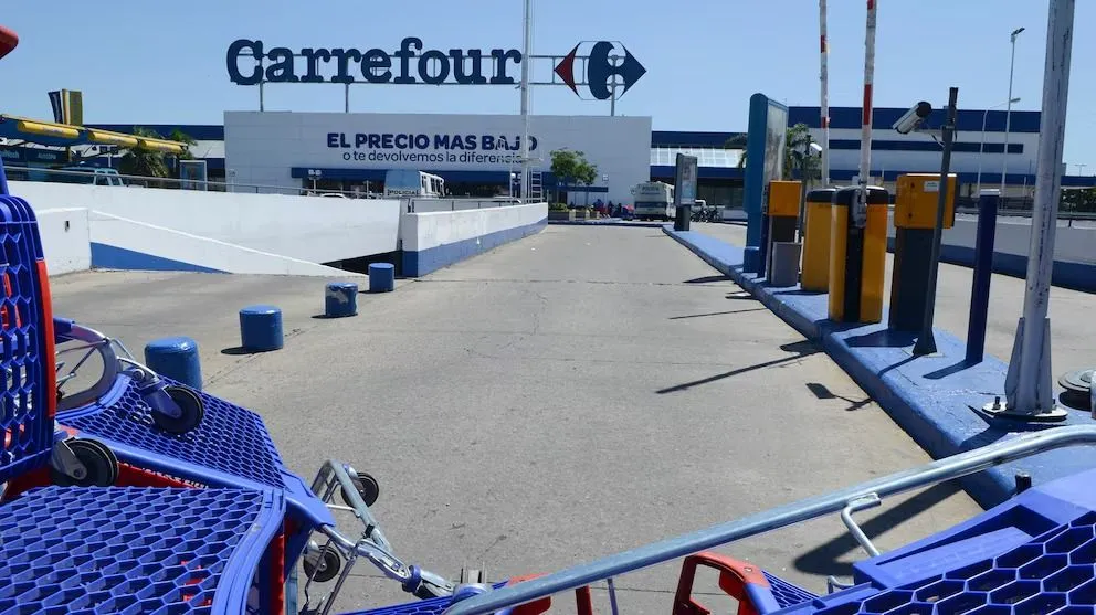 Carrefour busca un comprador o un socio para su operación en la Argentina. 