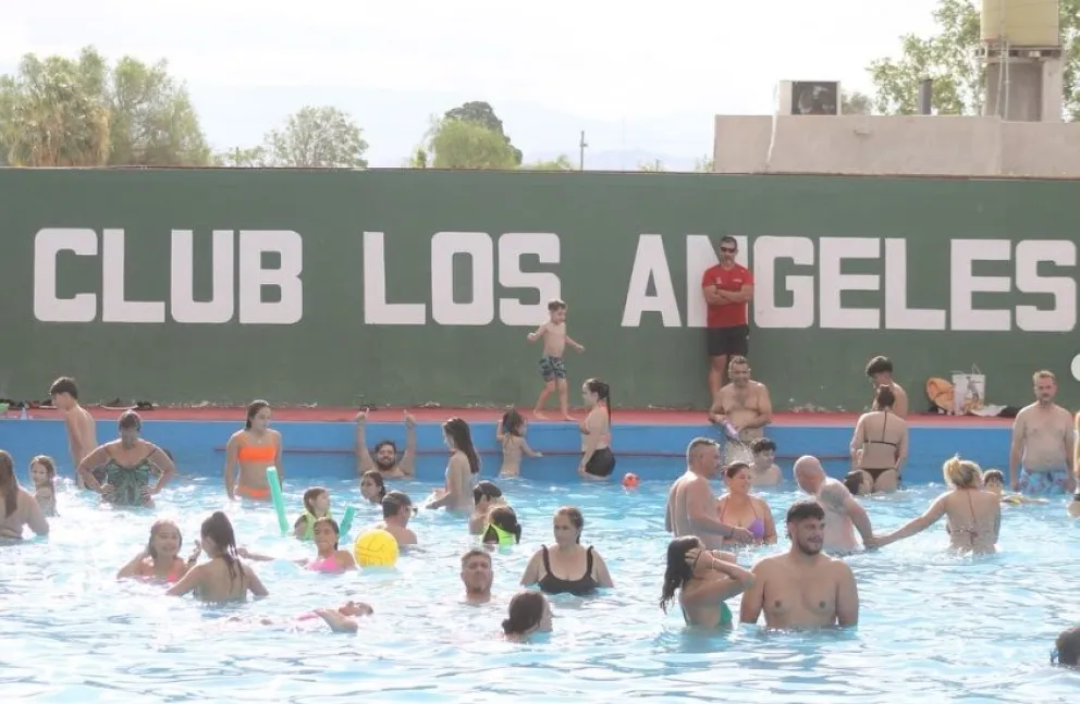 El club Los Ángeles es muy concurrido en verano.