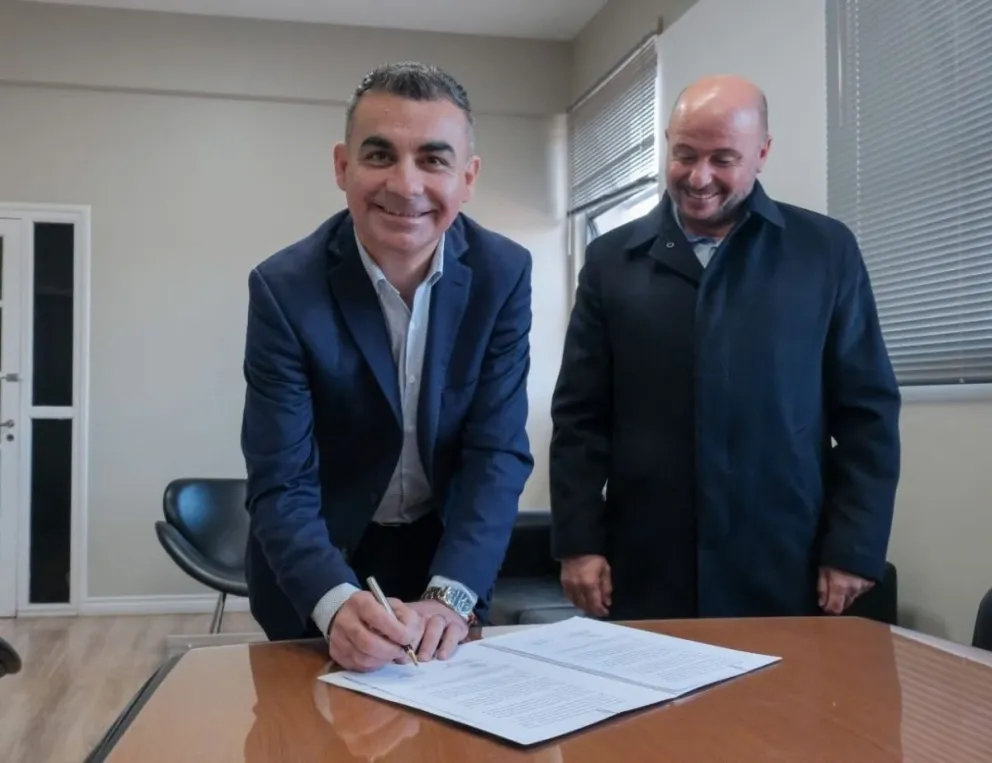 Como intendente de Chimbas, Fabian Gramajo firmó convenios con la Defensoría del Pueblo, que lideraba Pablo García Nieto.  