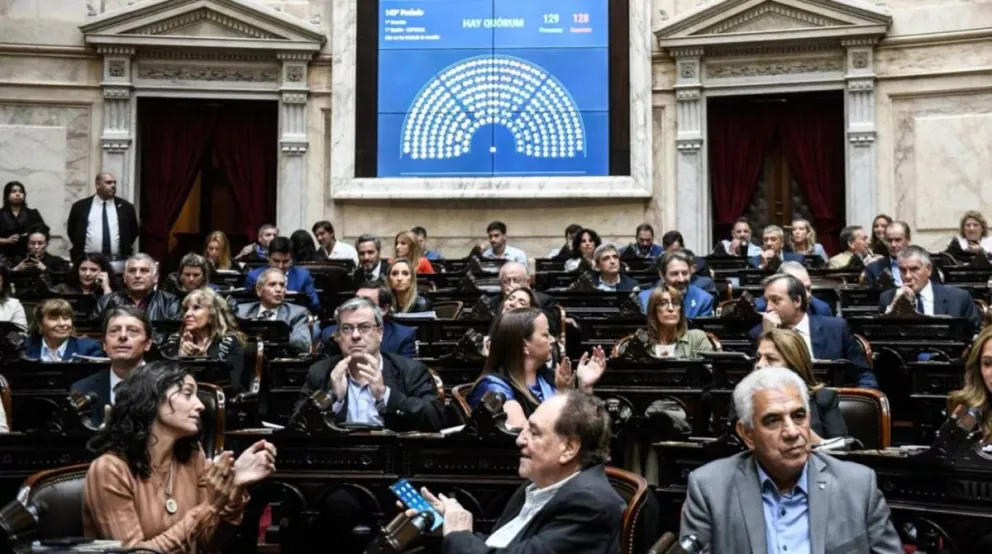 Diputados: la oposición busca que Economía explique qué pasó con los fondos del impuesto a los combustibles. 