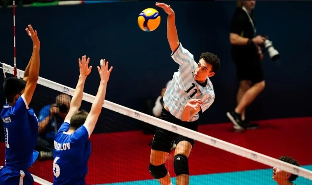 El ataque argentino fue letal, aquí con la potencia del punta receptor Guidi Correa unos de los mejores.