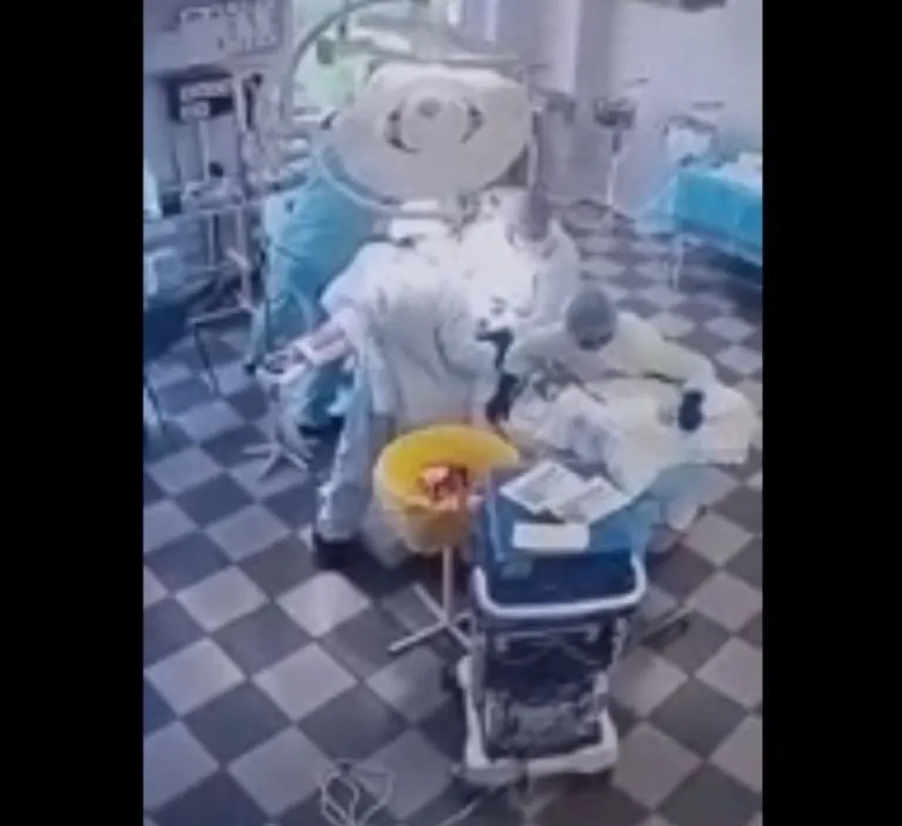 Video: médicos siguieron operando durante el terremoto de 8,8 en Rusia y salvaron al paciente. 